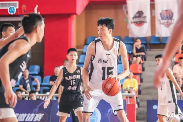 专业篮球运动员如何保持合格状态_0